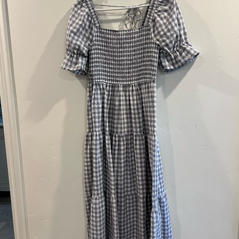 Elegant Checkered Puff Sleeve Midi Dress